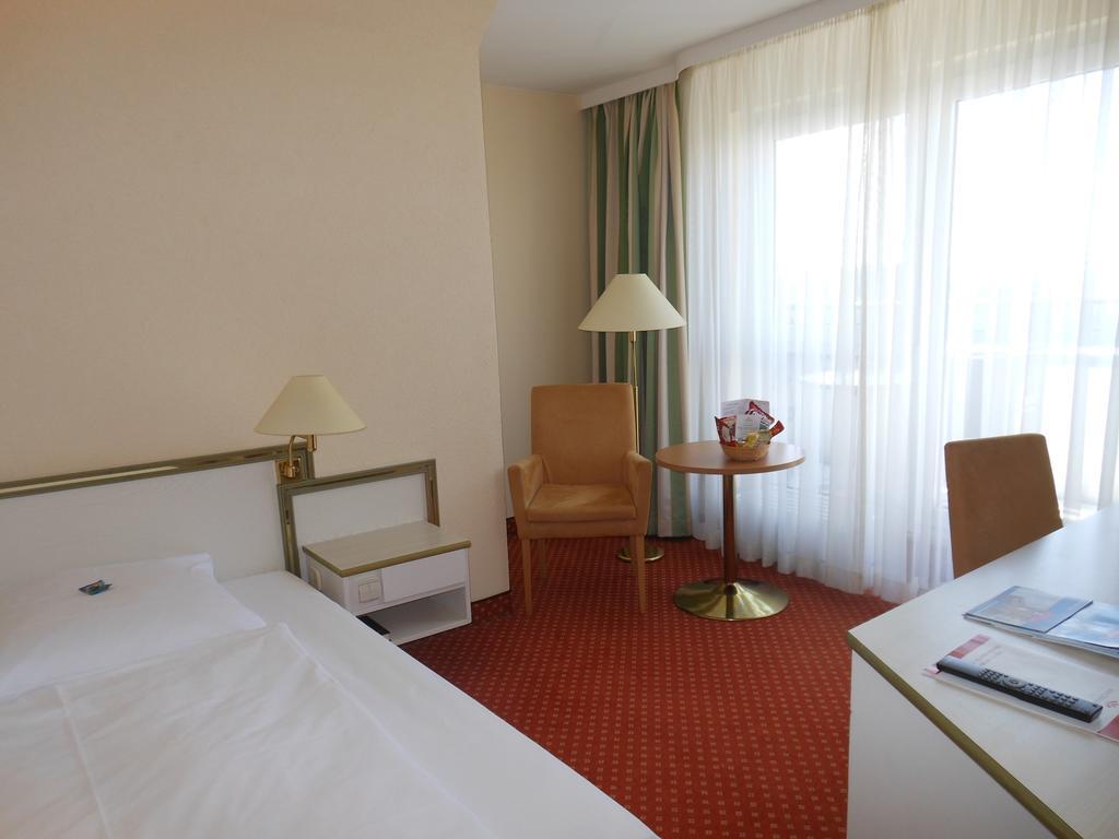 Panoramahotel Waldenburg Валденбург Екстериор снимка